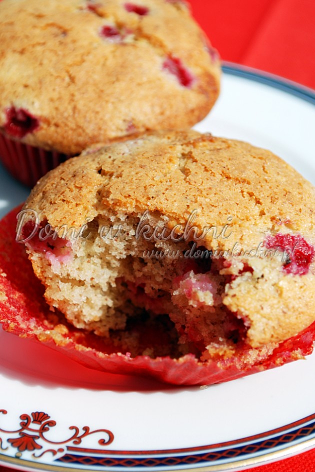 Muffiny z czerwoną porzeczką