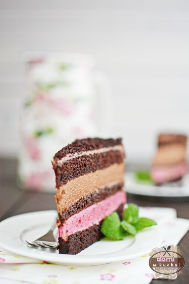 Tort malinowo-czekoladowy